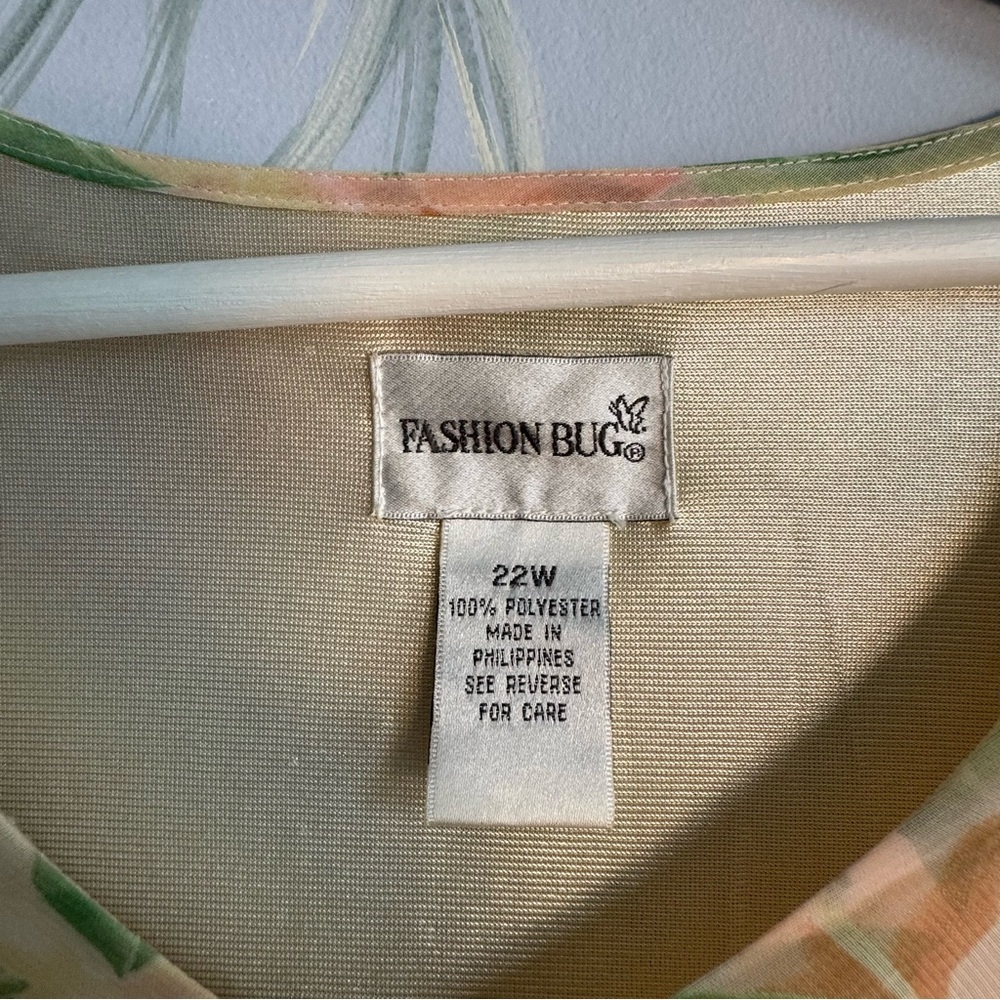 Fashion Bug Floral V-Neck Dress, size 22W, cream pink green color - Picture 5 of 9